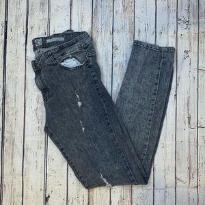 Flying Monkey distressed gray skinny jeans❗️
